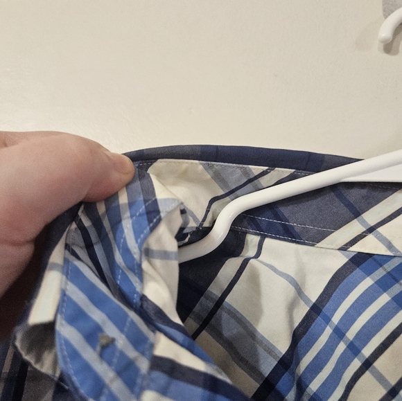 Cabelas Blue And White Plaid Button Down Polo Shirt! - Picture 5 of 7